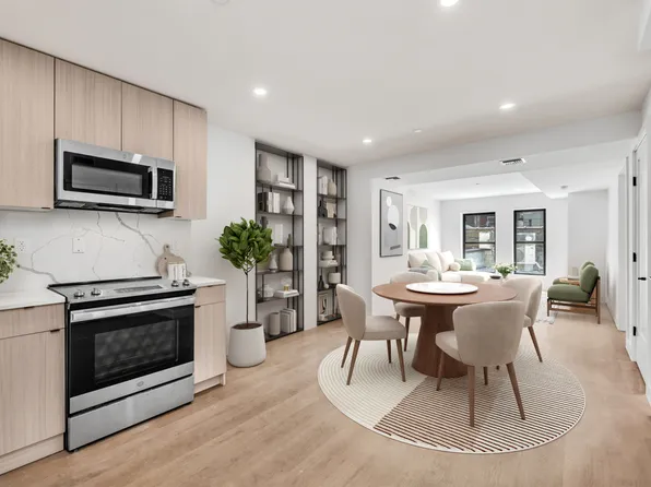 18 East 13th Street image 1 of 12