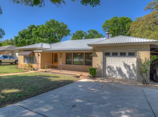 1206 N Water St, Burnet, TX 78611