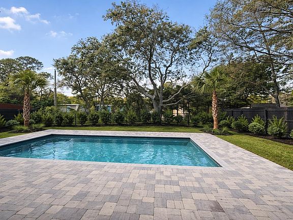 2nd image of 5515 Porcher Ave.