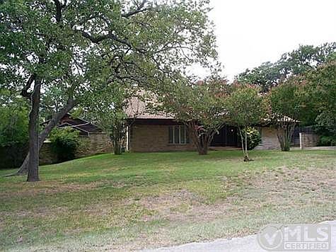 1st image of 2305 Cypress Dr