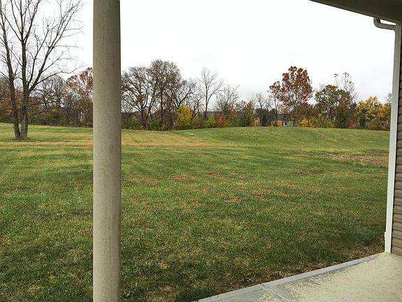 4th image of 128 Monebrake Dr