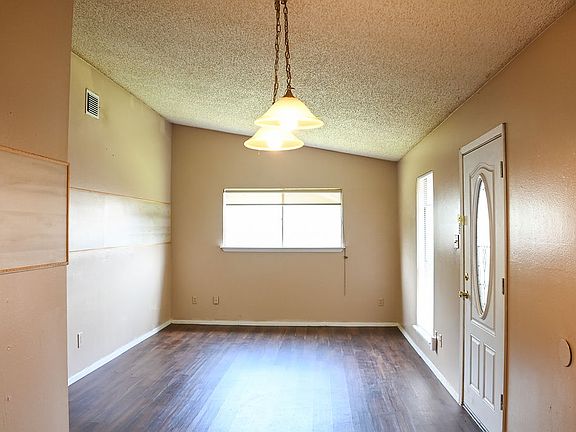 3rd image of 426 Chisholm Valley Dr #B