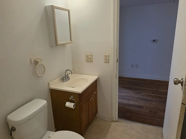 18 Catherine St #2H — Photo 8