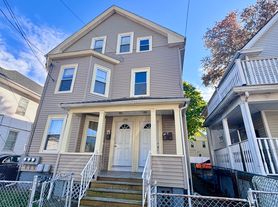 292 New York Ave, Providence, RI