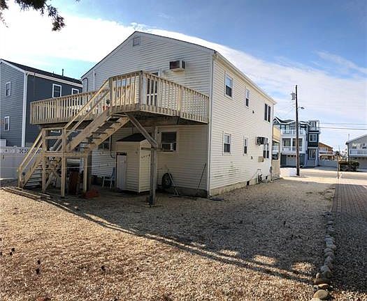 3rd image of 343 N 11th St