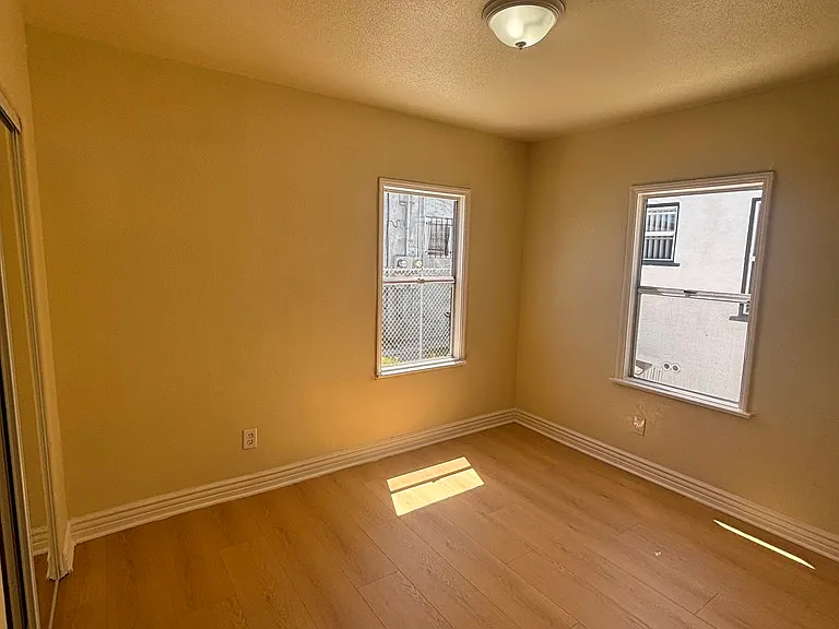 5158 Denker Ave — Photo 10