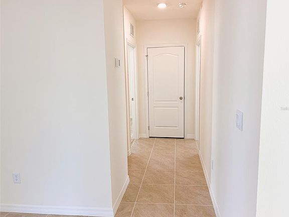5th image of 2127 Desert Rose Dr