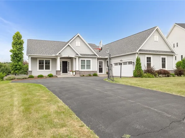 16 Escena Rise, Pittsford, NY 14534