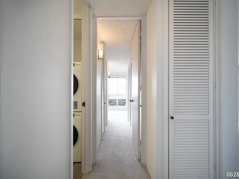 1212 Punahou St #3305 — Photo 17