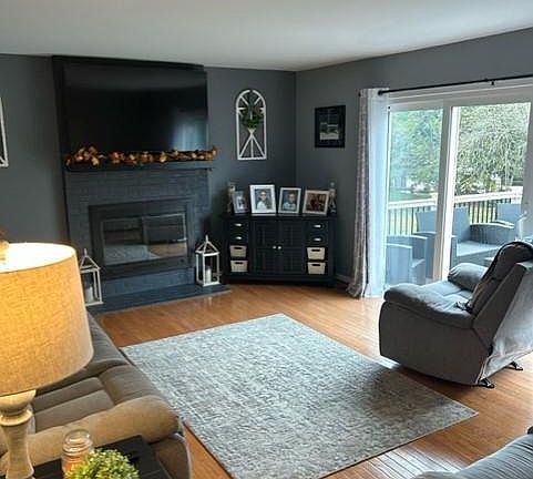 4th image of 45 Hayloft Cir