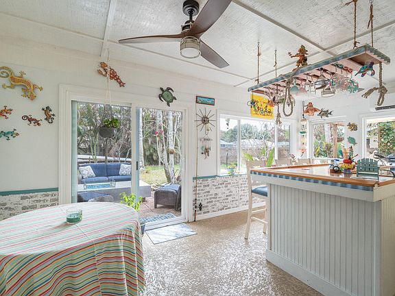 5th image of 2280 SE Longhorn Avenue