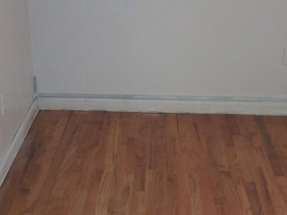 2nd image of 20217 Hollis Ave