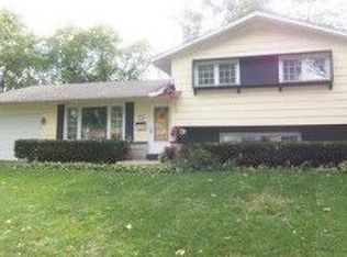 280 Redwood Ave, Elk Grove Village, IL 60007