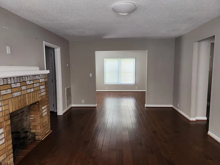 105 Alpine Dr — Photo 4