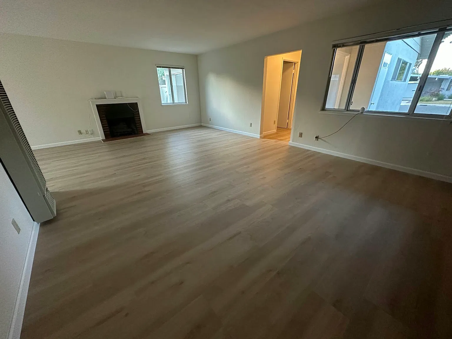 4 bed, 1800 sqft, $8,800 — Photo 2