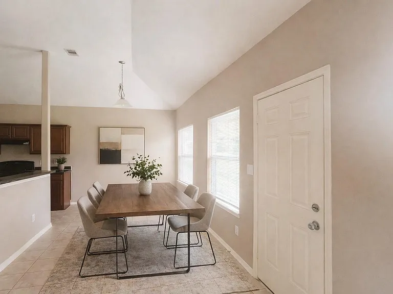 9104 N Green River Dr #A — Photo 17