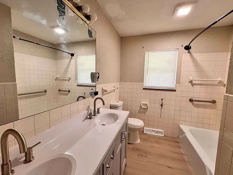unit 1 bathroom