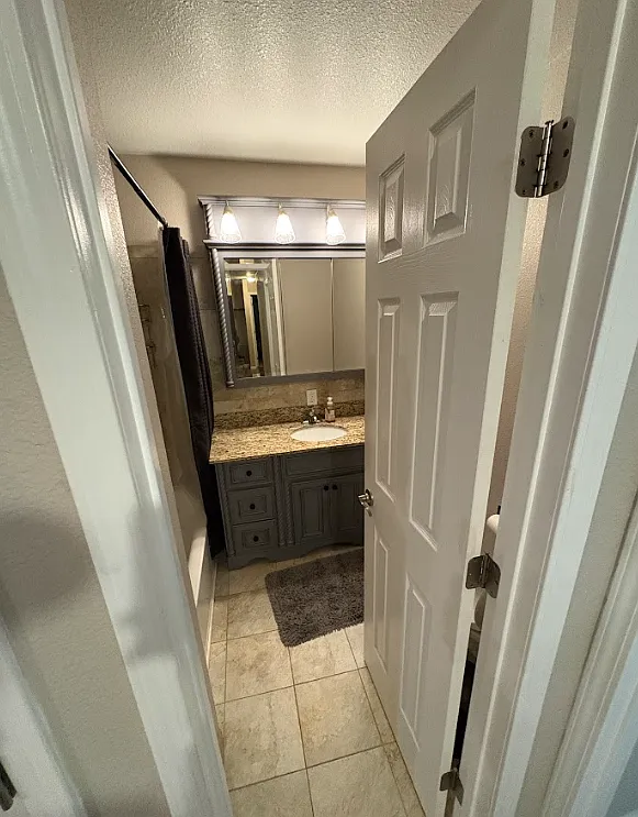 6 bed, 2822 sqft, $650 — Photo 3