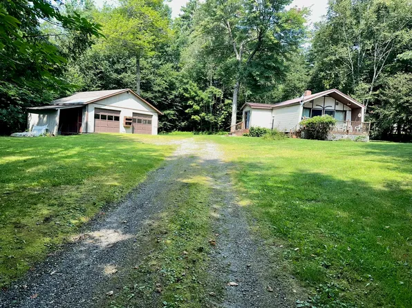 42 Merritt Street, Canaan, ME 04924