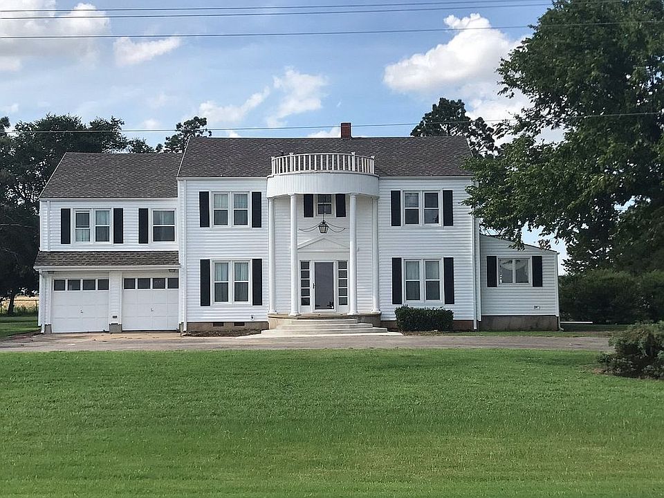 1st image of 902 E Oklahoma Ave