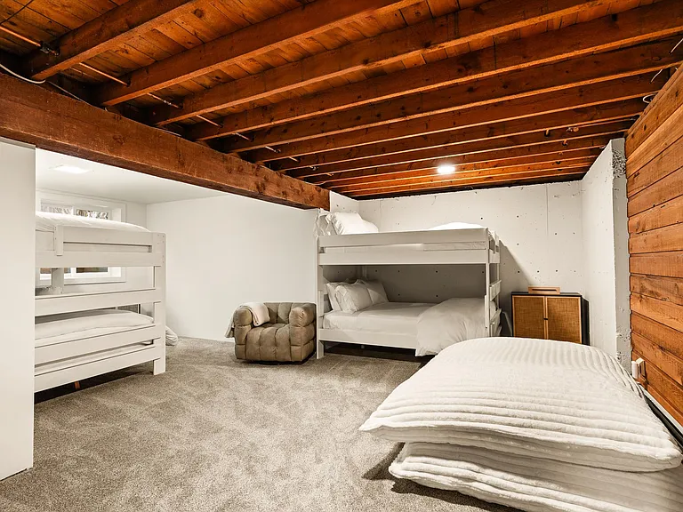 406 W Smuggler St — Photo 21
