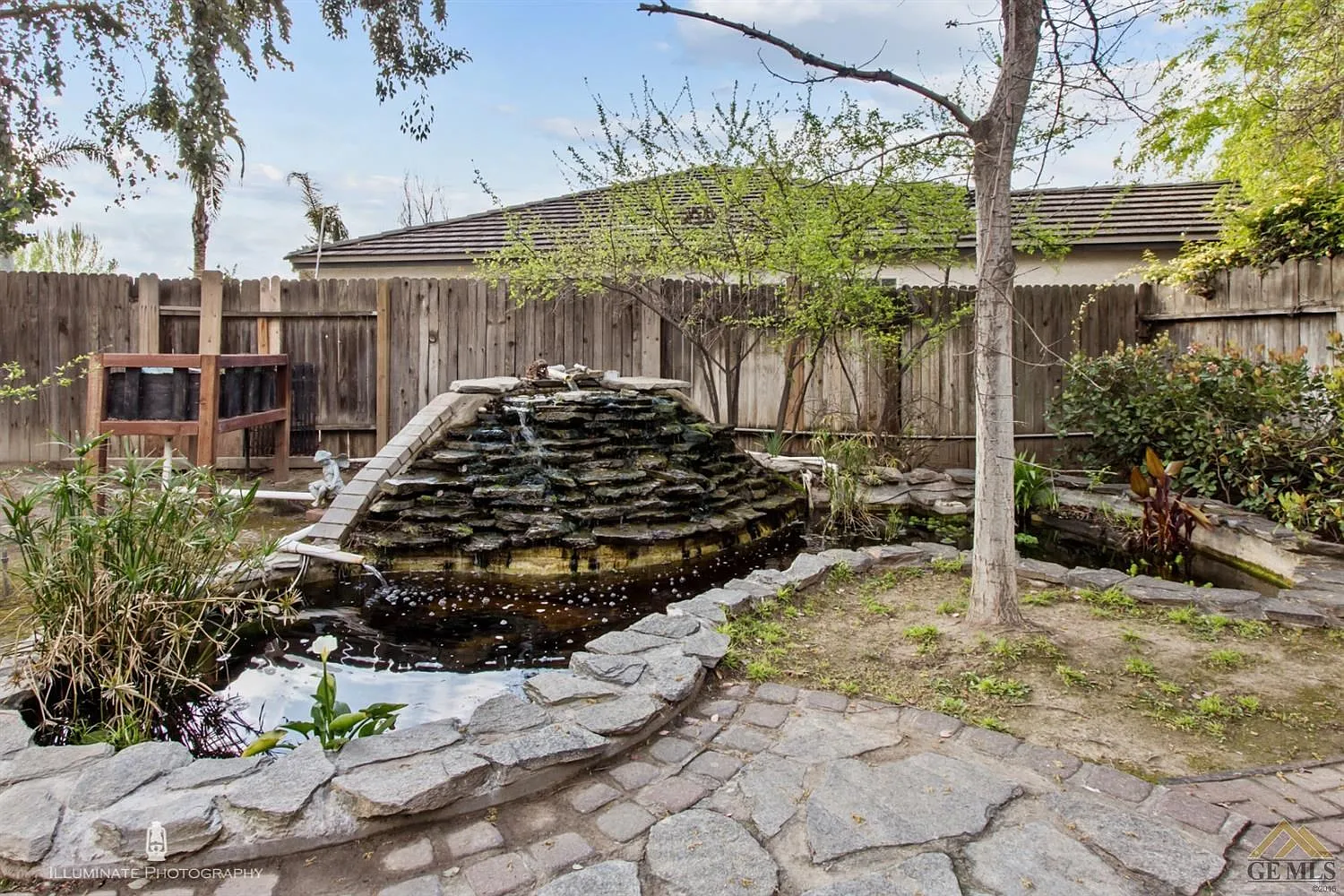 4 bed, 2.5 bath, 2165 sqft, $1,000 — Photo 3