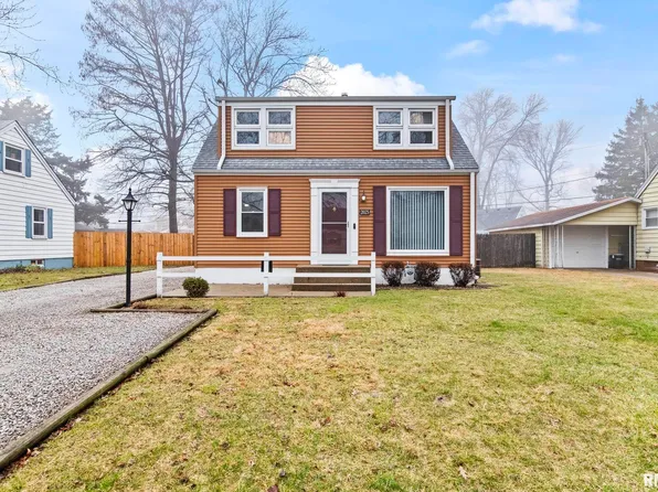 2025 E Hood St, Springfield, IL 62703