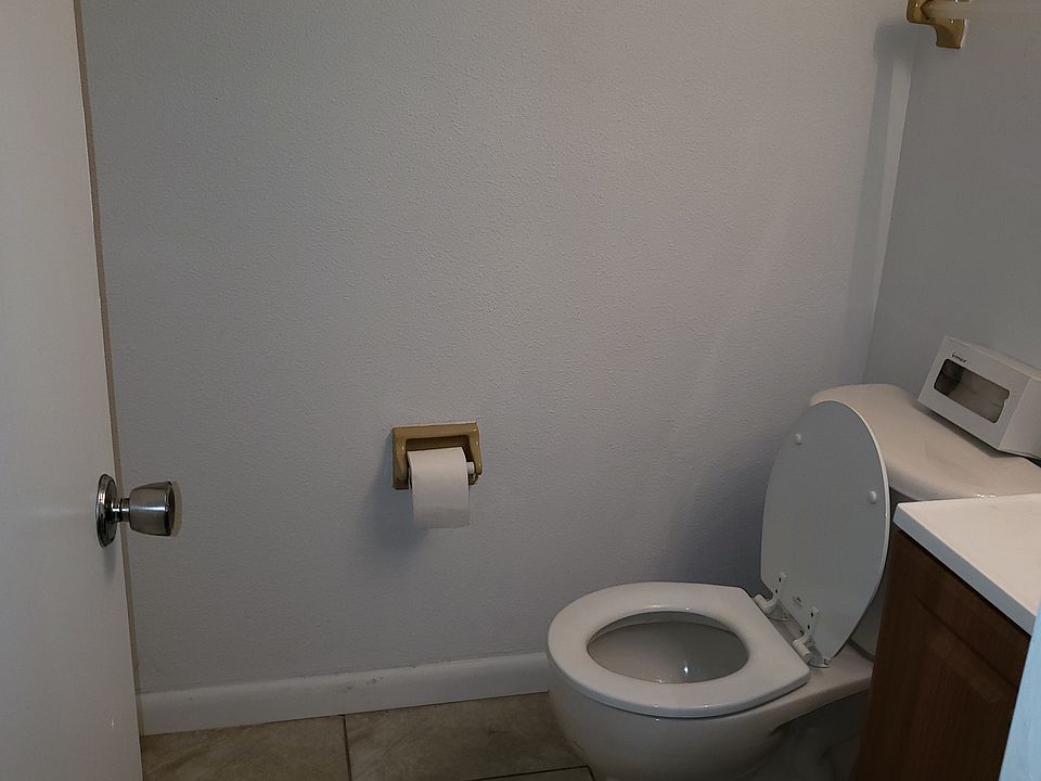 1st image of 550 NW 78th Ter APT 105