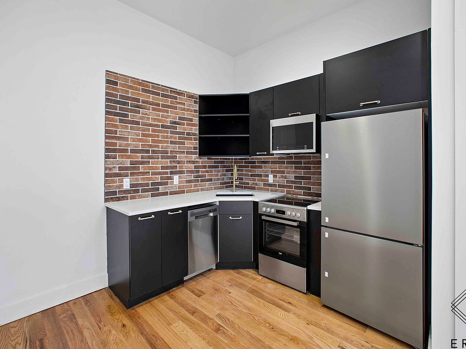 1st image of 101 Varet St #B