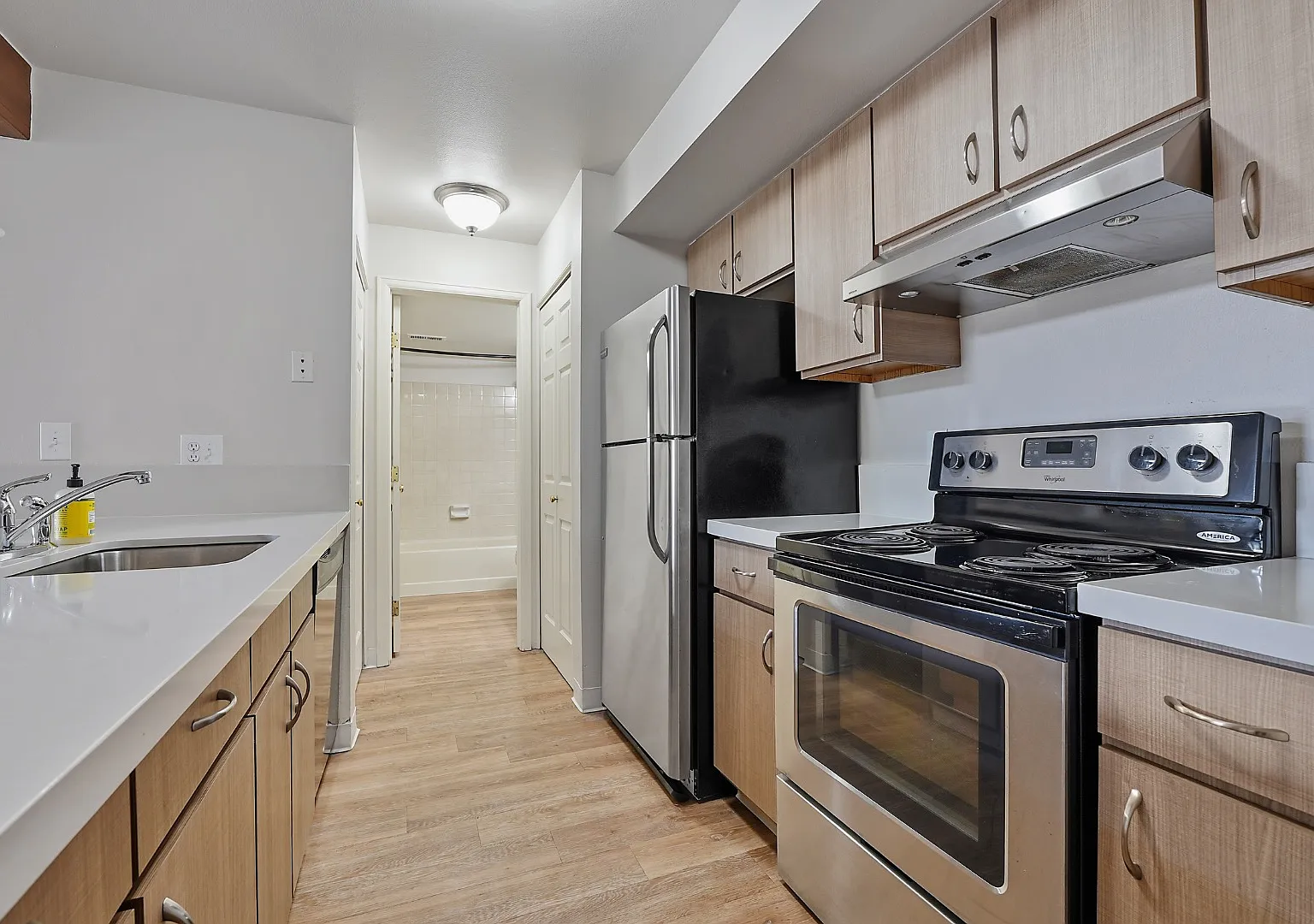2575 S. Syracuse Way - M-302 — Photo 3