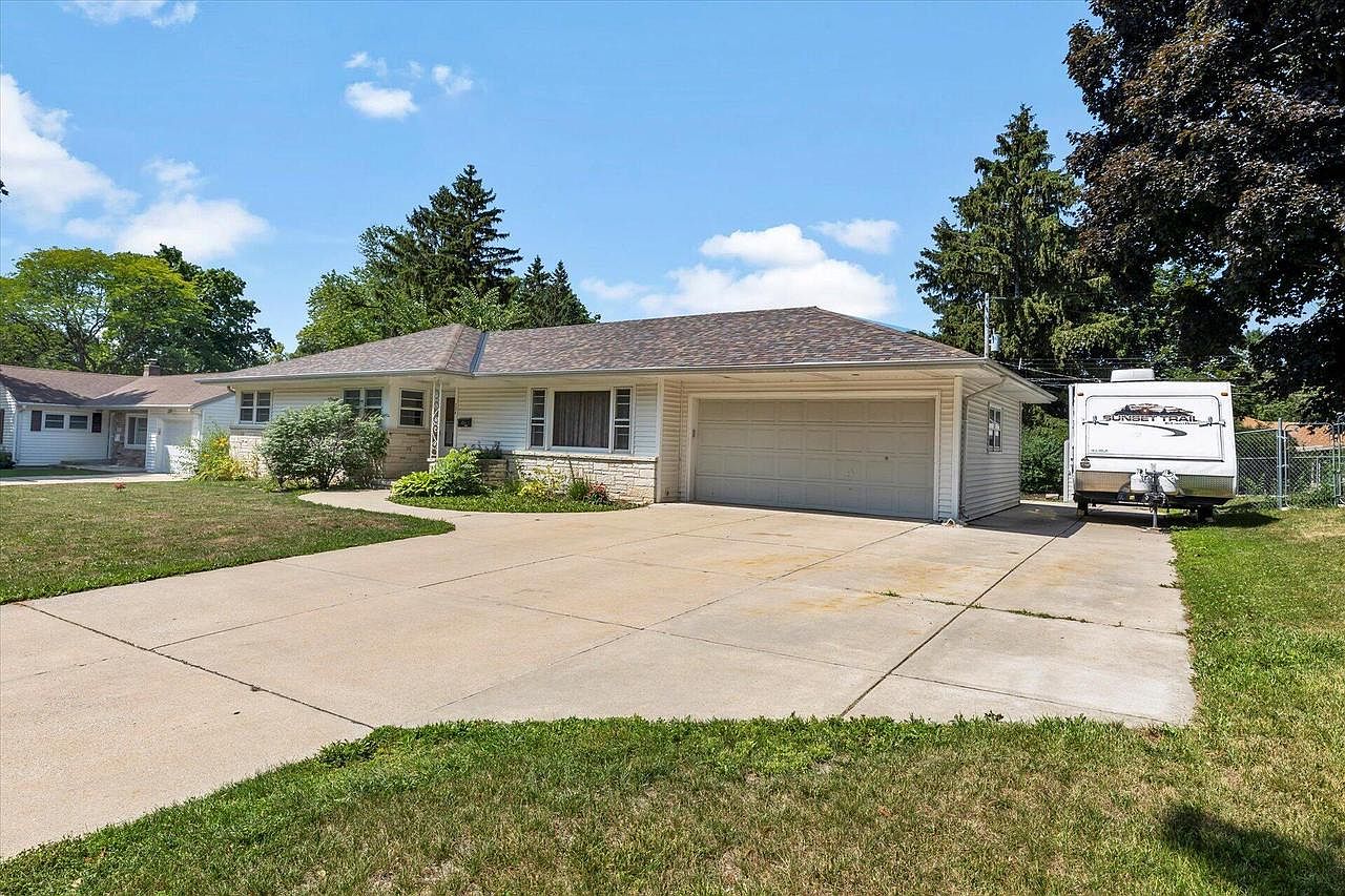 334 South Greenfield AVENUE, Waukesha, WI 53186 Zillow