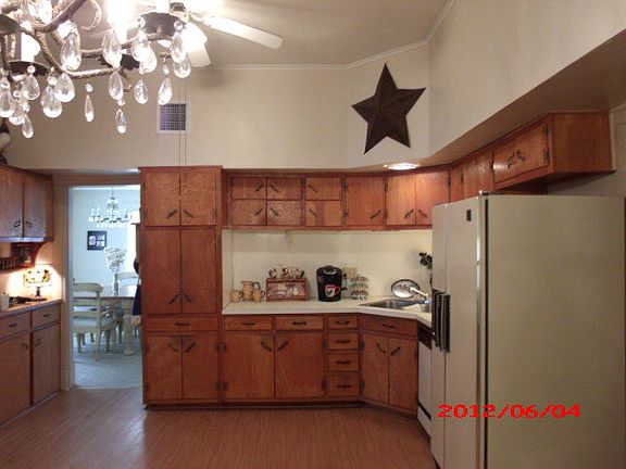 3rd image of 424 N Gulf St
