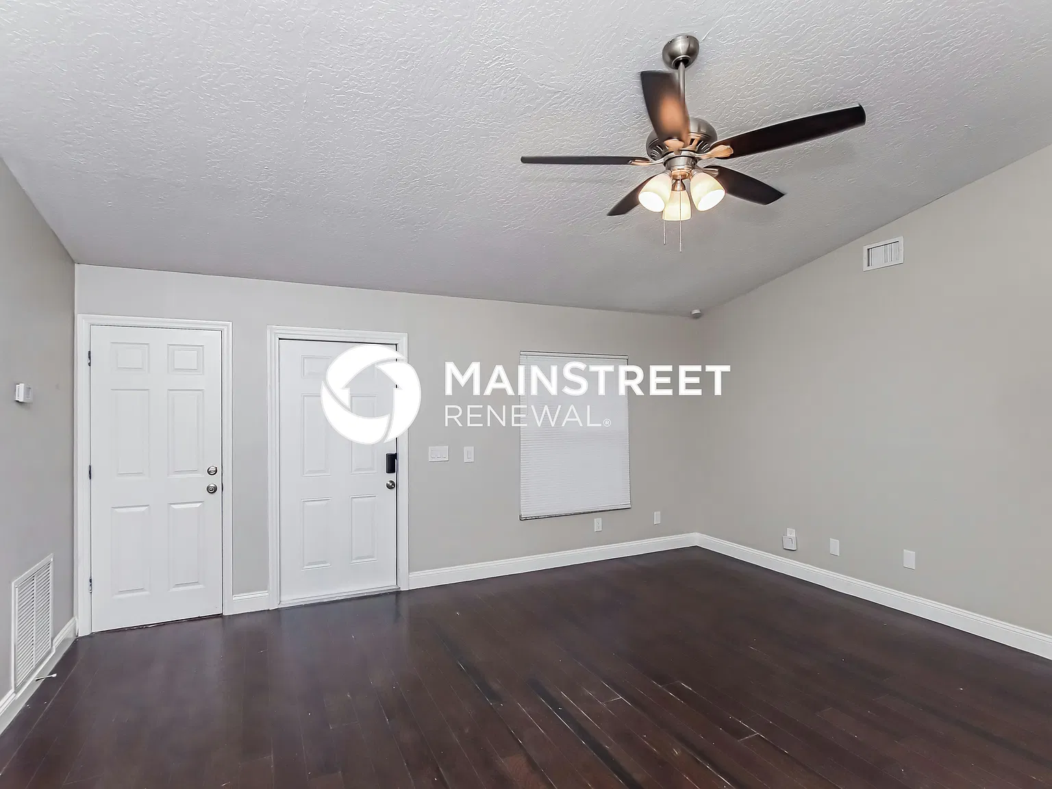 340 Dunlap Ave SE — Photo 3