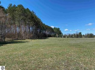 5168 Timber Flats Dr, Kingsley, MI 49649