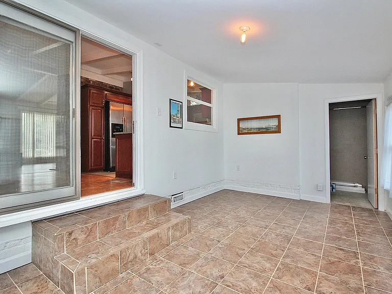 401 Scaleybark Rd — Photo 26