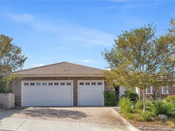 22451 Loch Lomond Dr, Canyon Lake, CA 92587