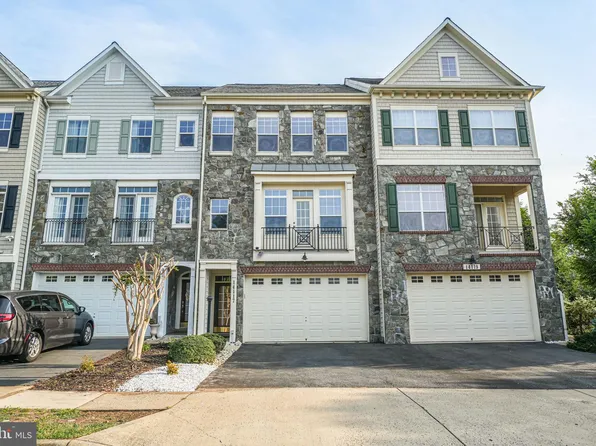 14117 Catbird Dr, Gainesville, VA 20155