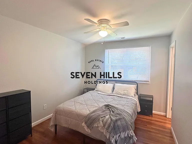 1020 Kinney St — Photo 8