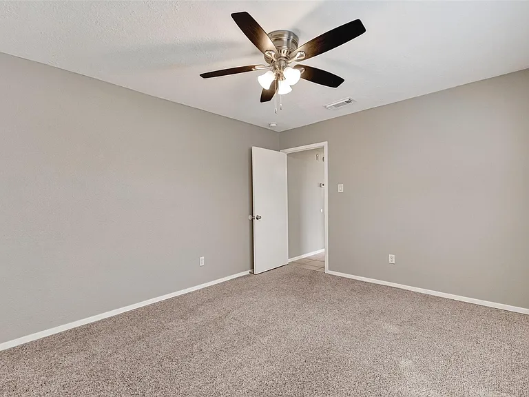 16614 Blackhawk Blvd — Photo 24