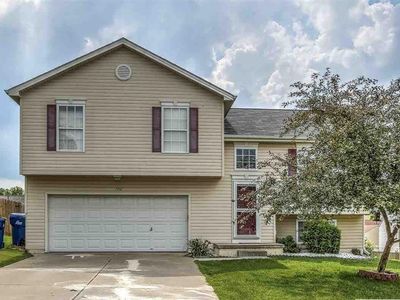 7467 N 111th St, Omaha, NE, 68142