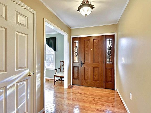 3rd image of 13440 Carriage Hill Dr