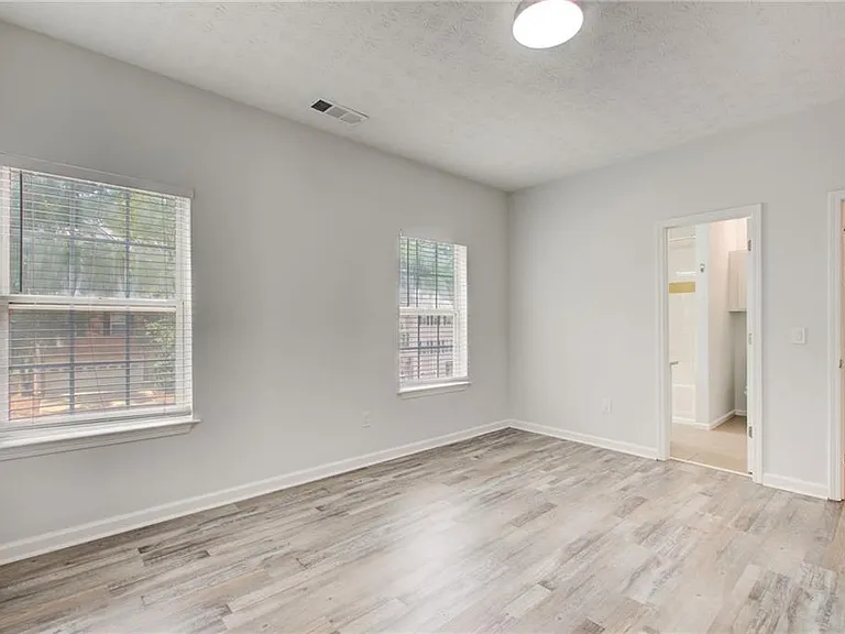 2470 Stonegate Dr NW — Photo 18