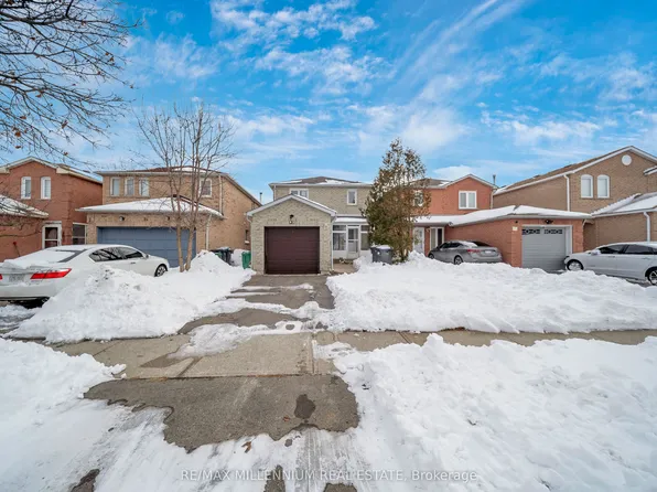 93 Gatesgill St, Brampton, ON L6X 3T1