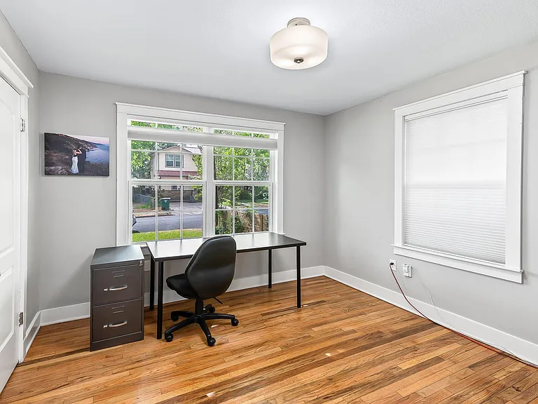 2404 Oak Crest Ave — Photo 21