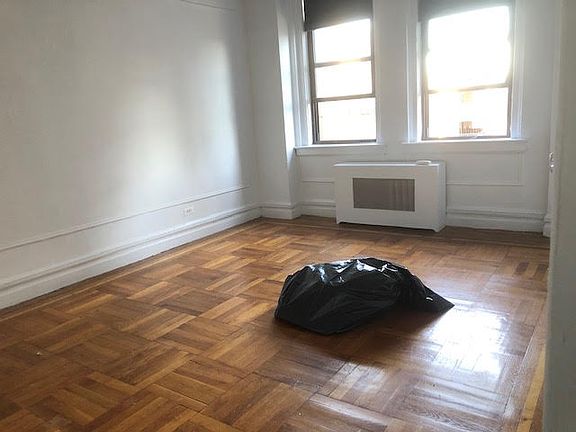 2nd image of 143 W 96th St #14B