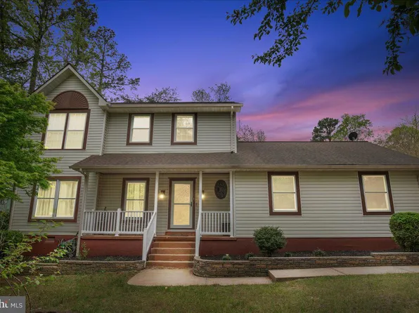 21314 S Essex Dr, Lexington Park, MD 20653