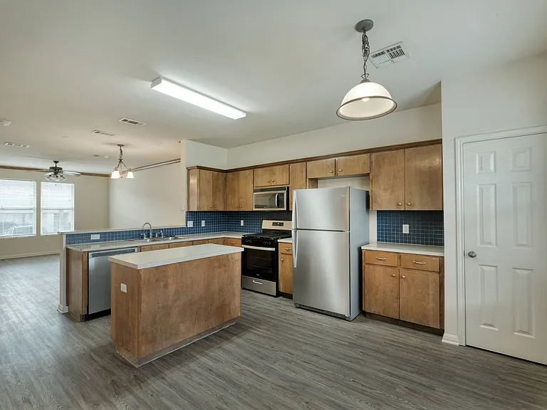 2215 Dry Creek Dr #504 — Photo 9