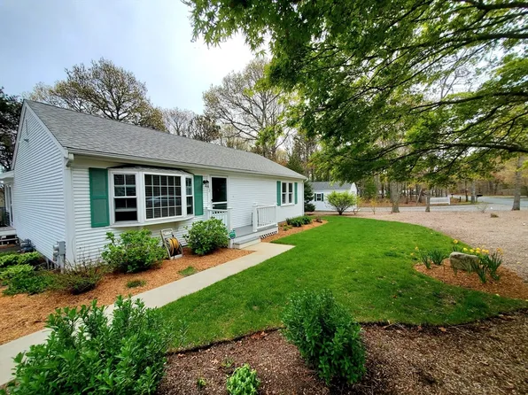 52 Thayer St, South Dennis, MA 02660