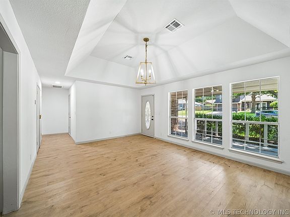 3rd image of 16020 S 294th East Ave