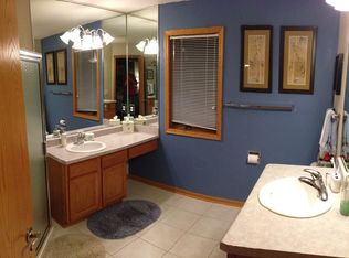 22 Black Stone Cir, Madison, WI 53719